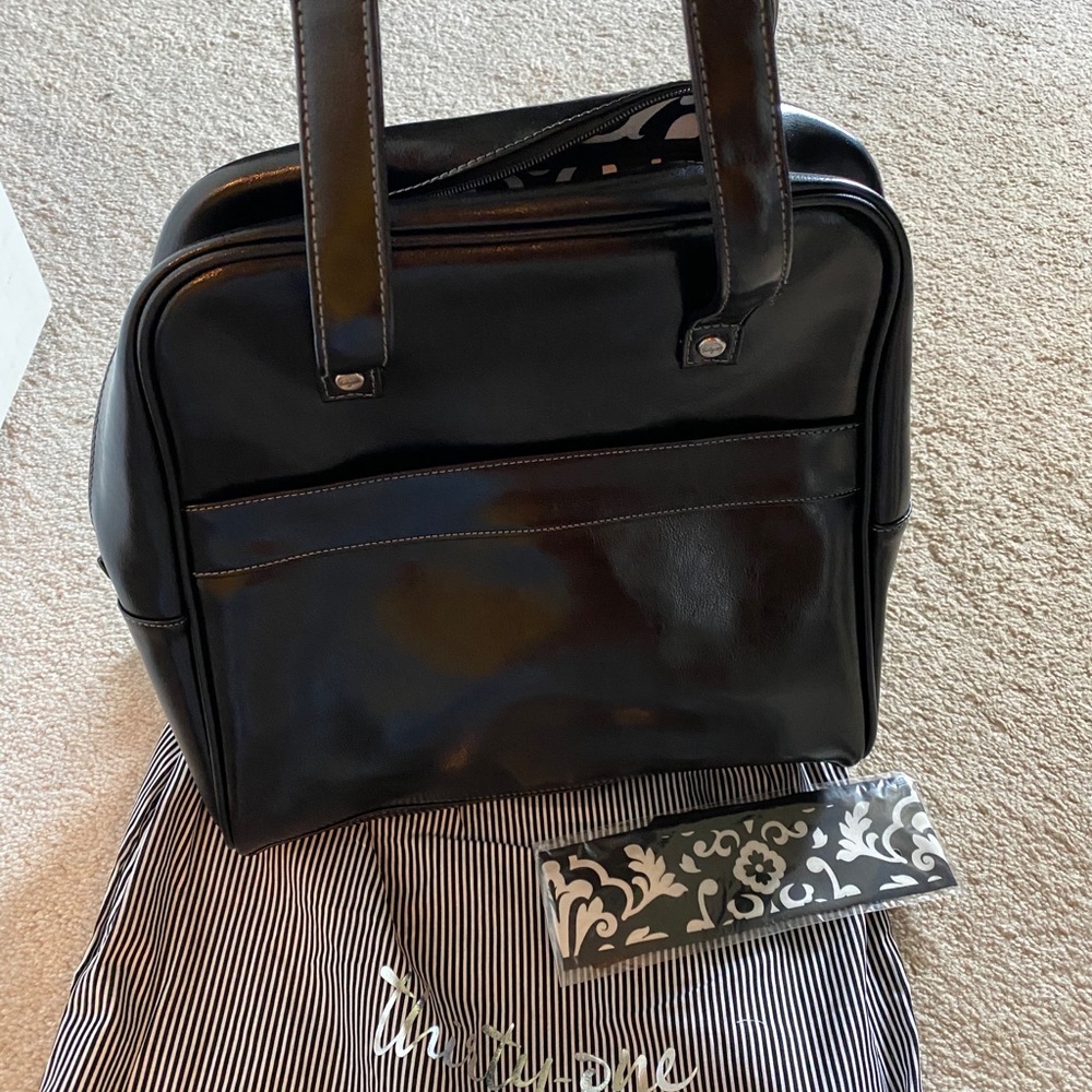 Medium leather Satchel with scarf.